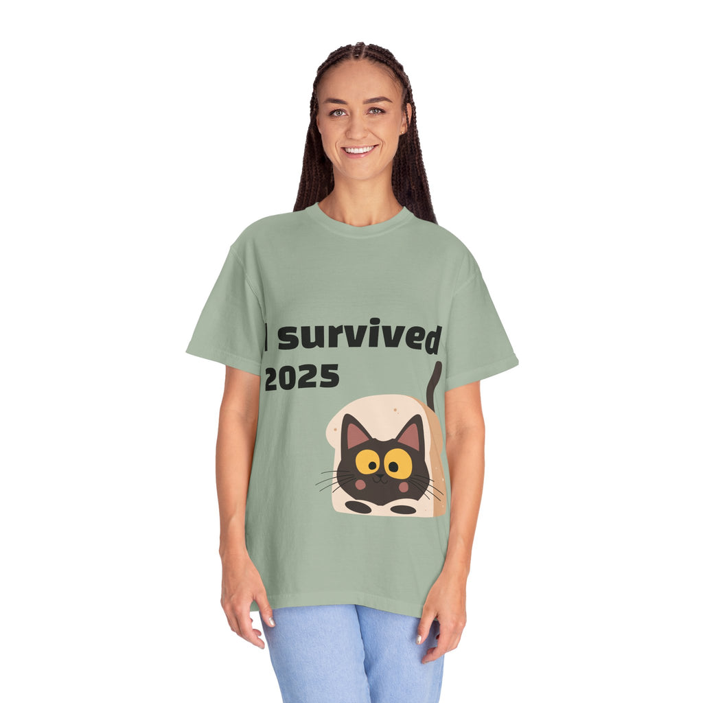 I Survived 2025 Cat T-Shirt — Funny Survival Year Graphic Tee