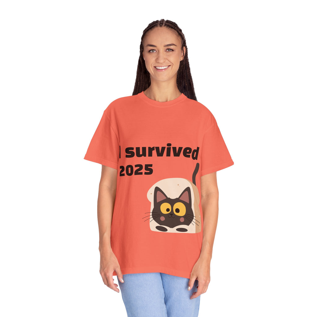 I Survived 2025 Cat T-Shirt — Funny Survival Year Graphic Tee