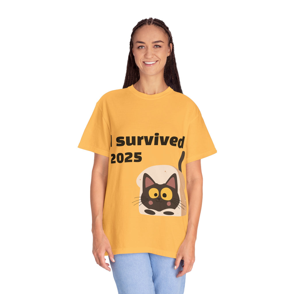 I Survived 2025 Cat T-Shirt — Funny Survival Year Graphic Tee