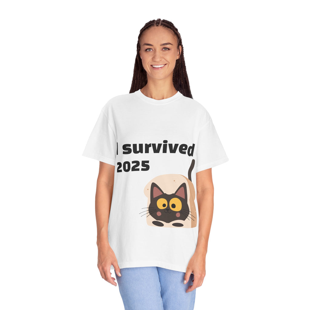 I Survived 2025 Cat T-Shirt — Funny Survival Year Graphic Tee