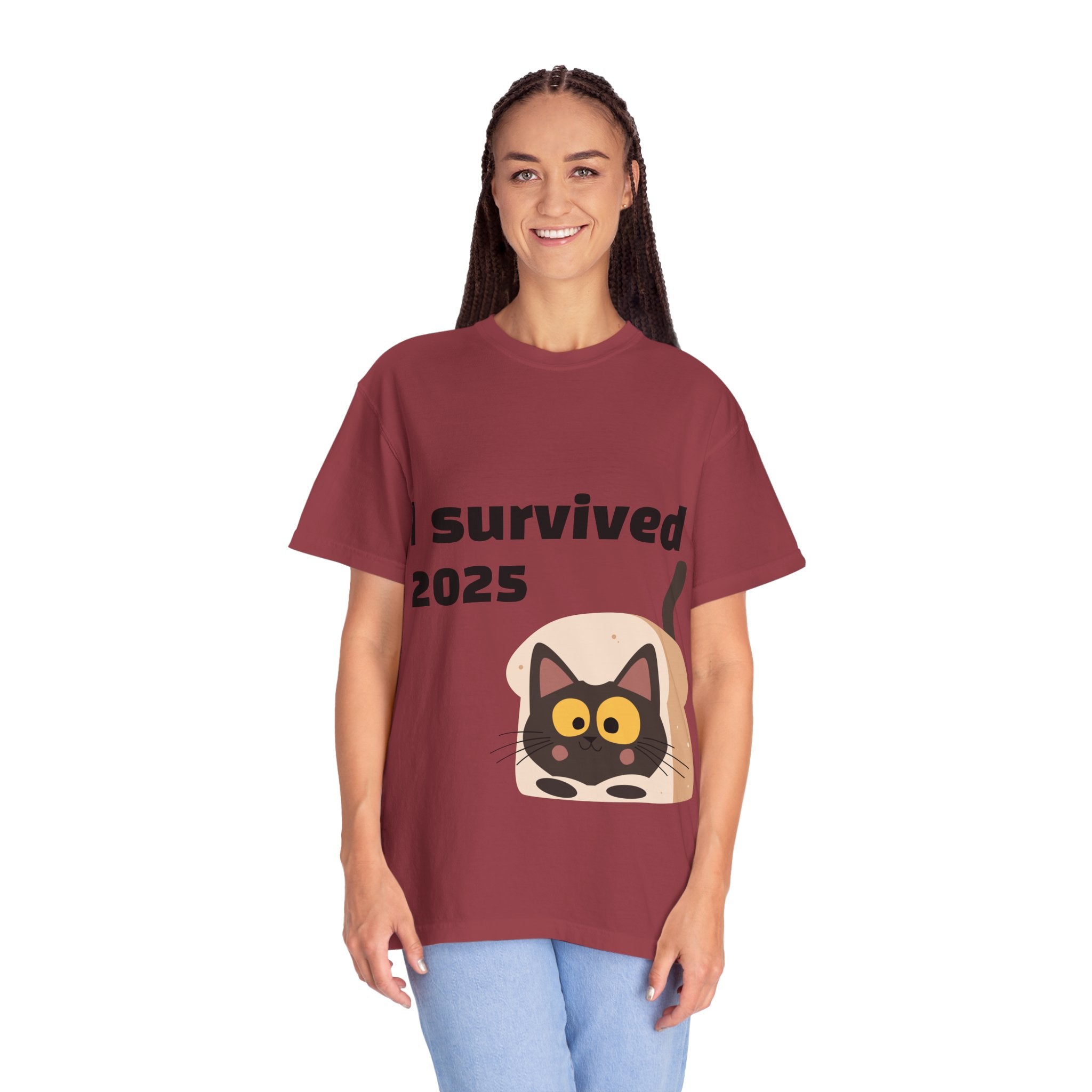 I Survived 2025 Cat T-Shirt — Funny Survival Year Graphic Tee