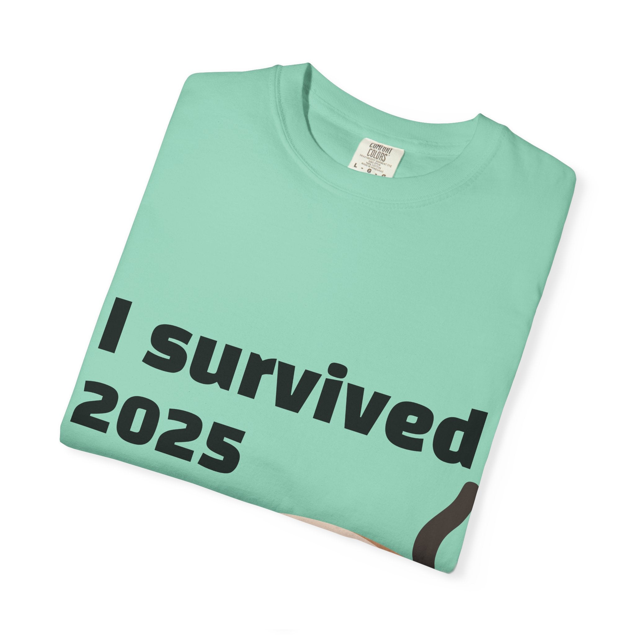 I Survived 2025 Cat T-Shirt — Funny Survival Year Graphic Tee