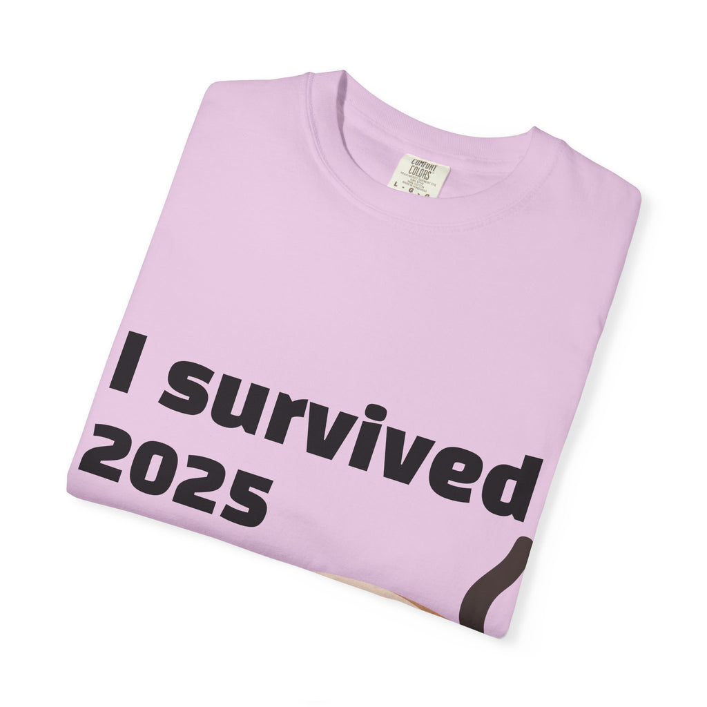 I Survived 2025 Cat T-Shirt — Funny Survival Year Graphic Tee
