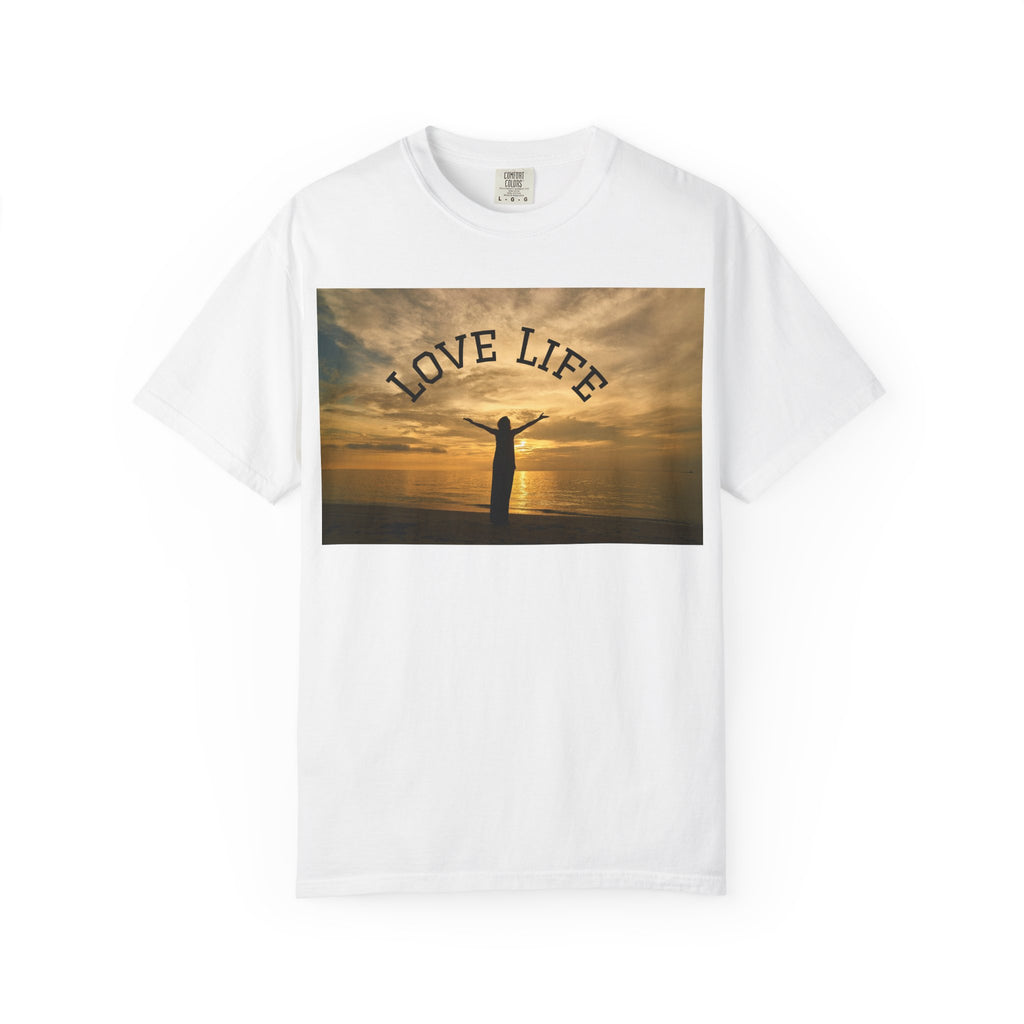 Love Life Sunset T-Shirt — Inspirational Beach Graphic Tee