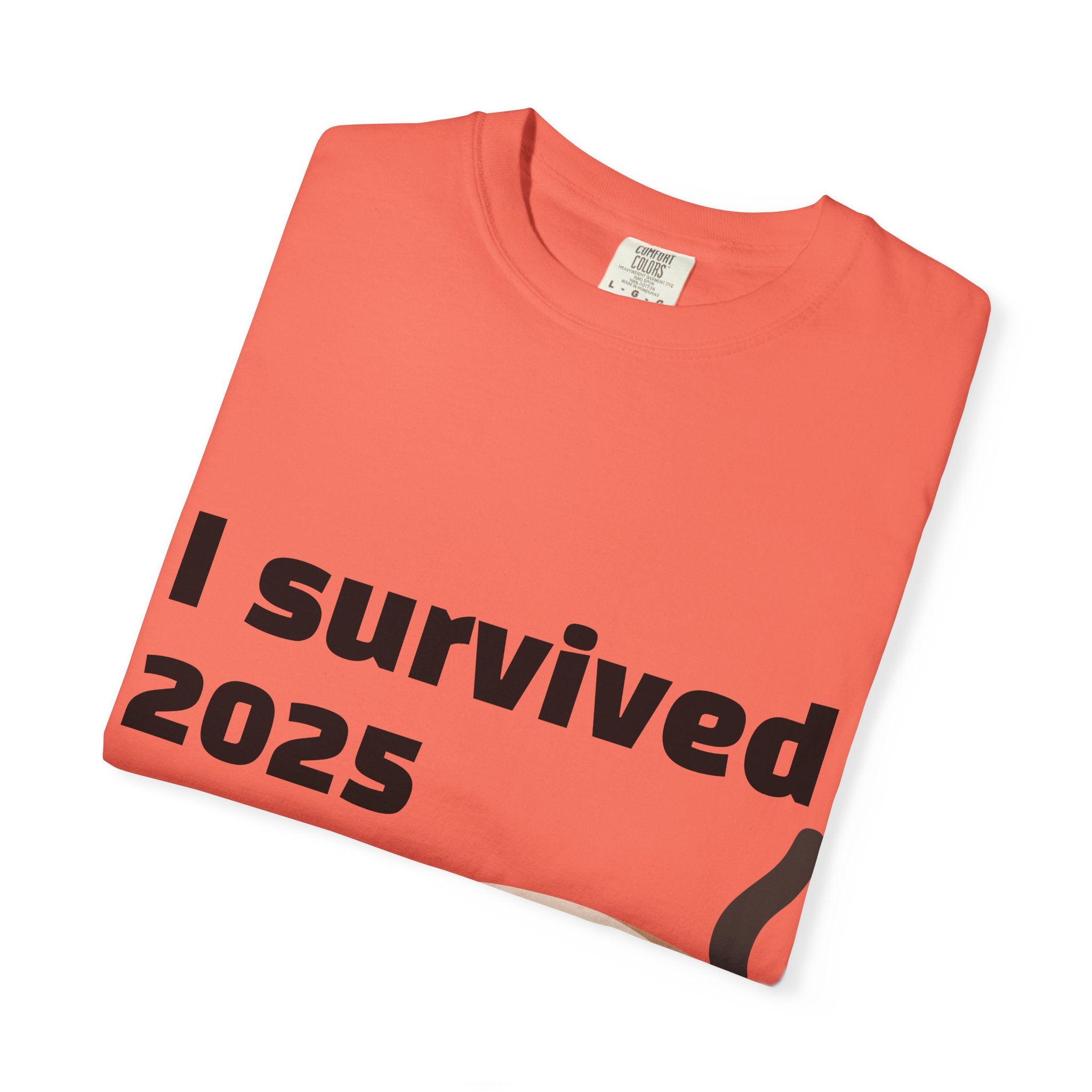 I Survived 2025 Cat T-Shirt — Funny Survival Year Graphic Tee