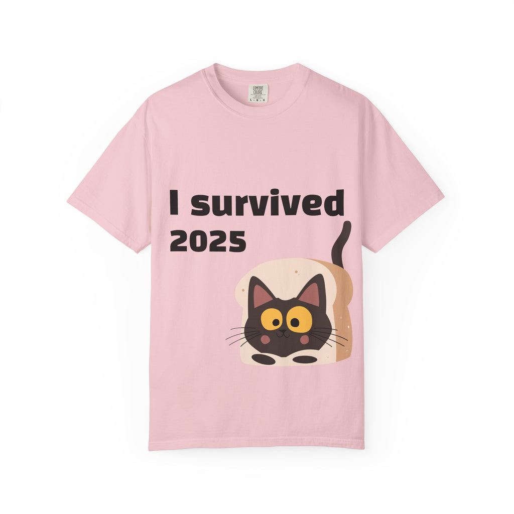 I Survived 2025 Cat T-Shirt — Funny Survival Year Graphic Tee